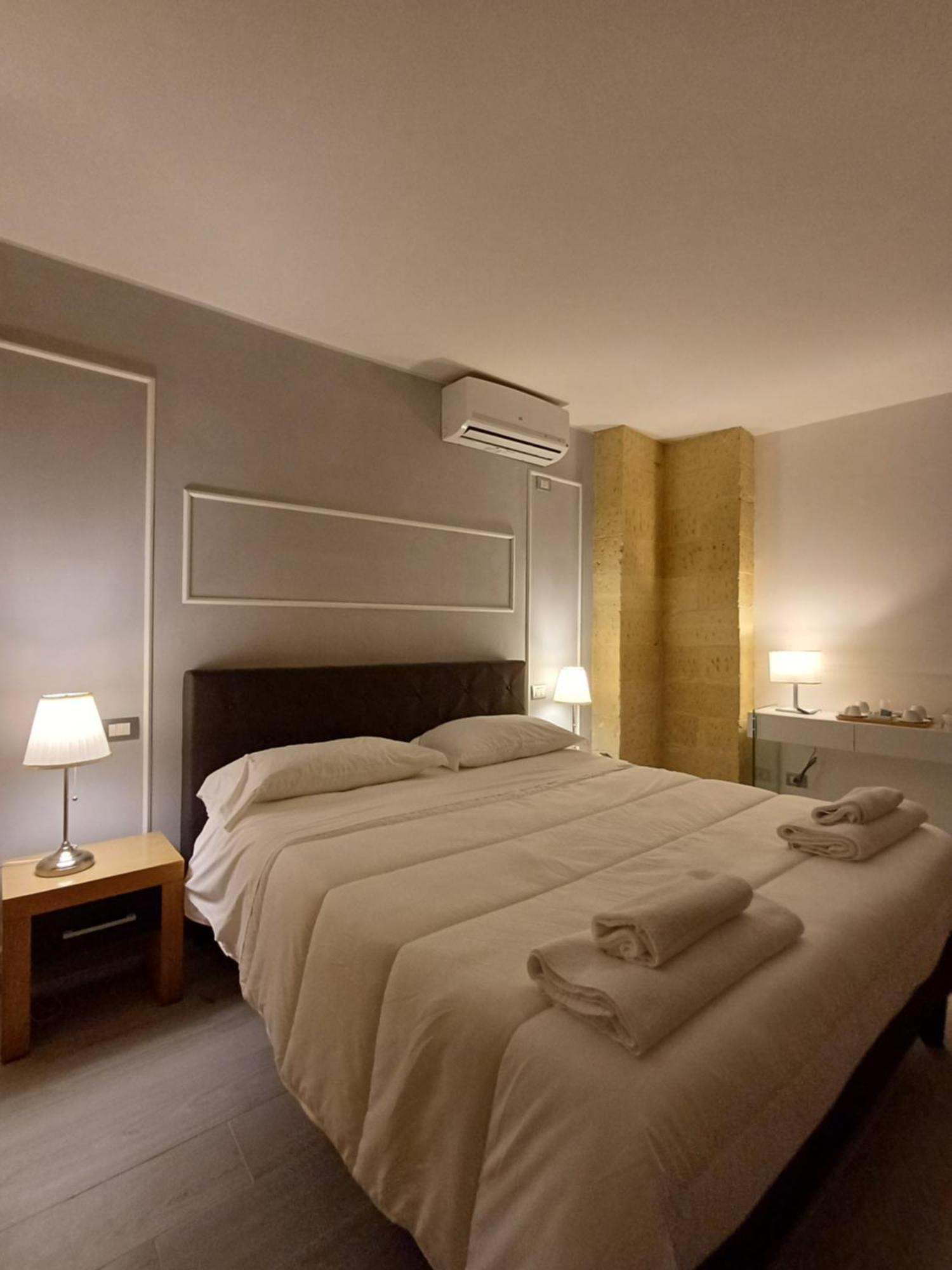 Bed & Breakfast Idomeneo 63 レッチェ エクステリア 写真